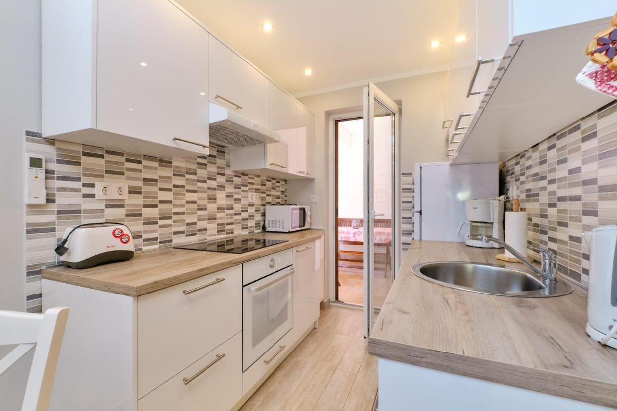 Apartments Enna Mali Losinj Ngoại thất bức ảnh