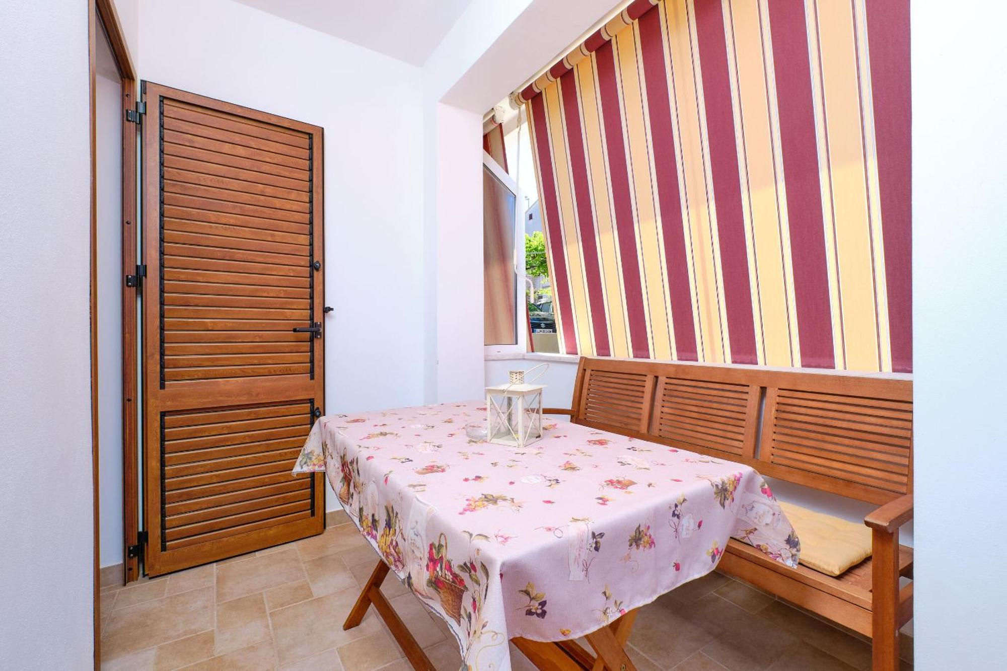 Apartments Enna Mali Losinj Ngoại thất bức ảnh