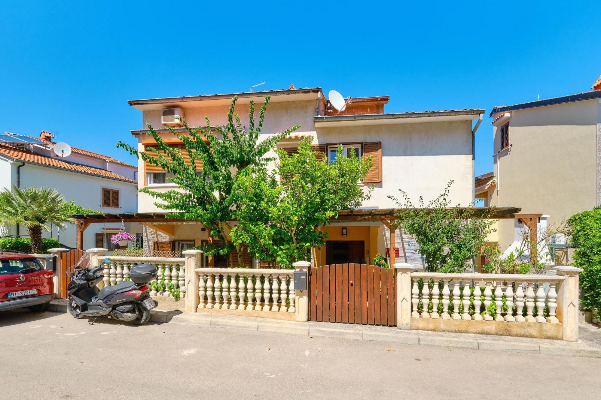 Apartments Enna Mali Losinj Ngoại thất bức ảnh